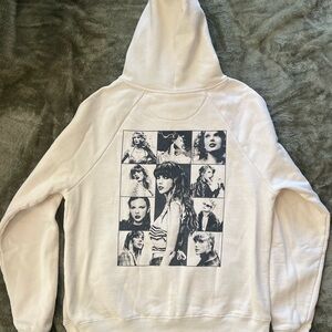 Taylor Swift Official Eras Tour Beige Cream Black Sweatshirt Hoodie Small S